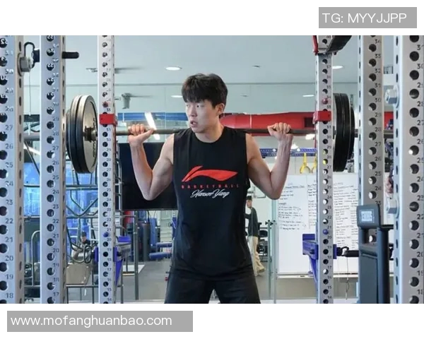 开拓者训练营第三天中国小将表现出色全队状态稳步提升 开拓者训练营第三天中国小将表现出色全队状态稳步提升