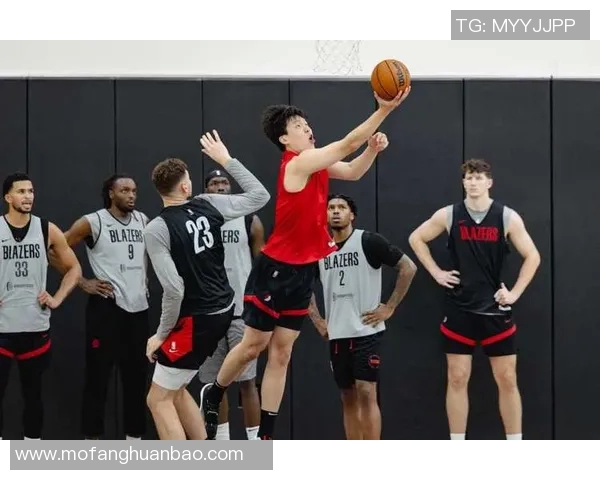 夏普杨瀚森的传球和我的终结都很出色,我们会建立化学反应 夏普杨瀚森的传球和我的终结都很出色,我们会建立化学反应