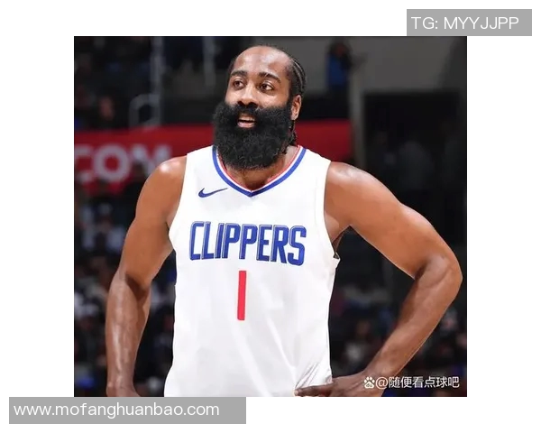 哈登成为历史上单场砍35分+10板+10助年纪最大的后卫