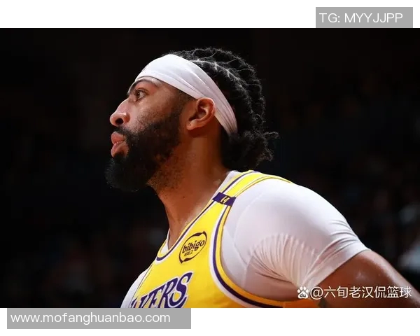 Shams：浓眉确认不需要手术，将在六周后重新评估伤情